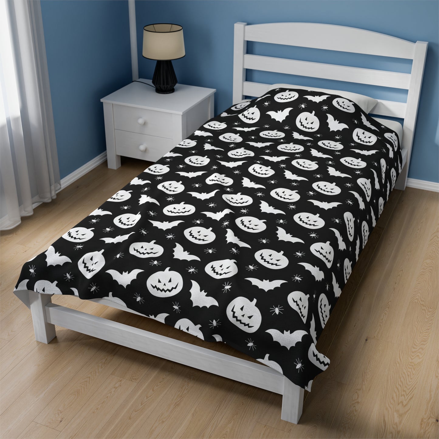 Black & White Pumpkin, Bat Velveteen Plush Blanket