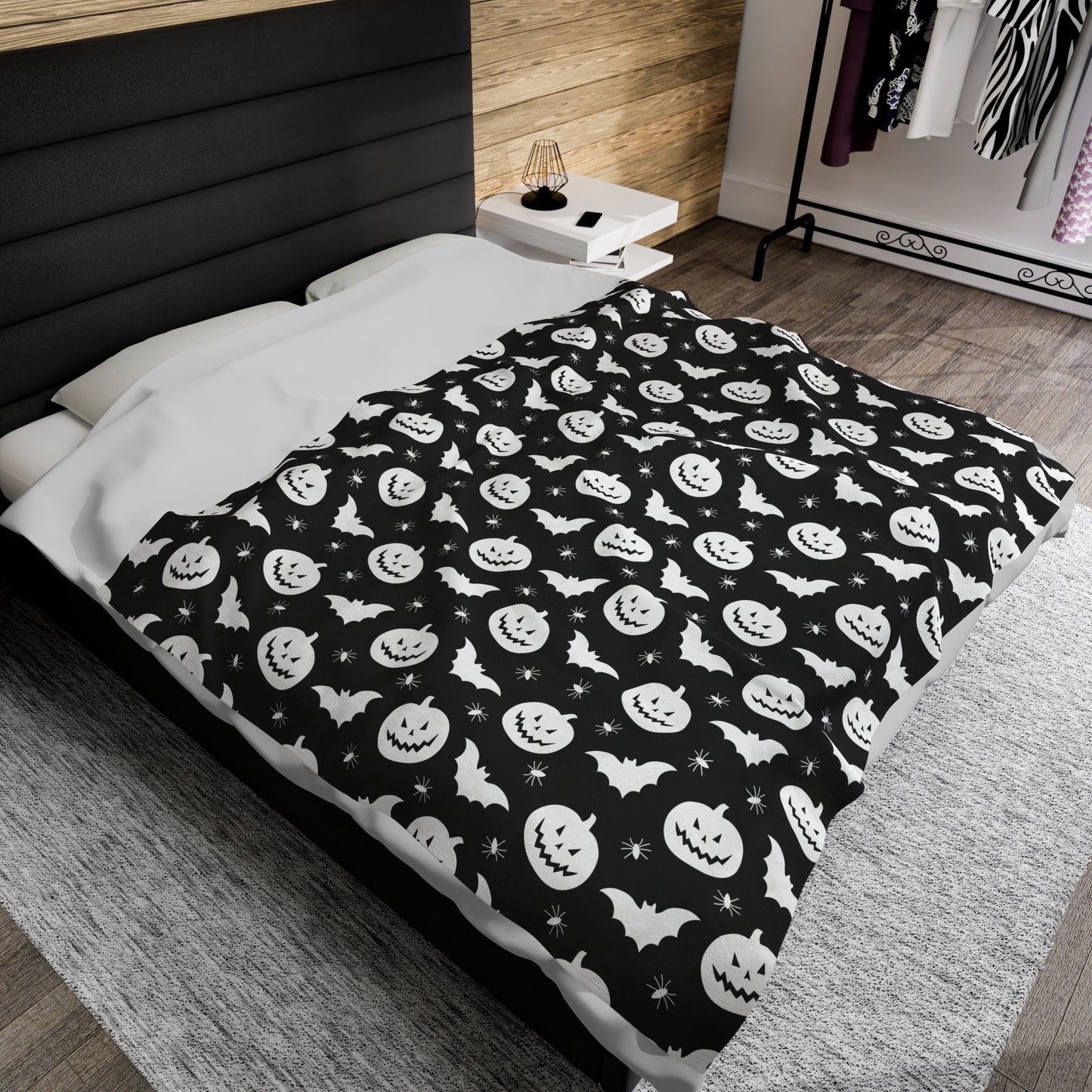 Black & White Pumpkin, Bat Velveteen Plush Blanket