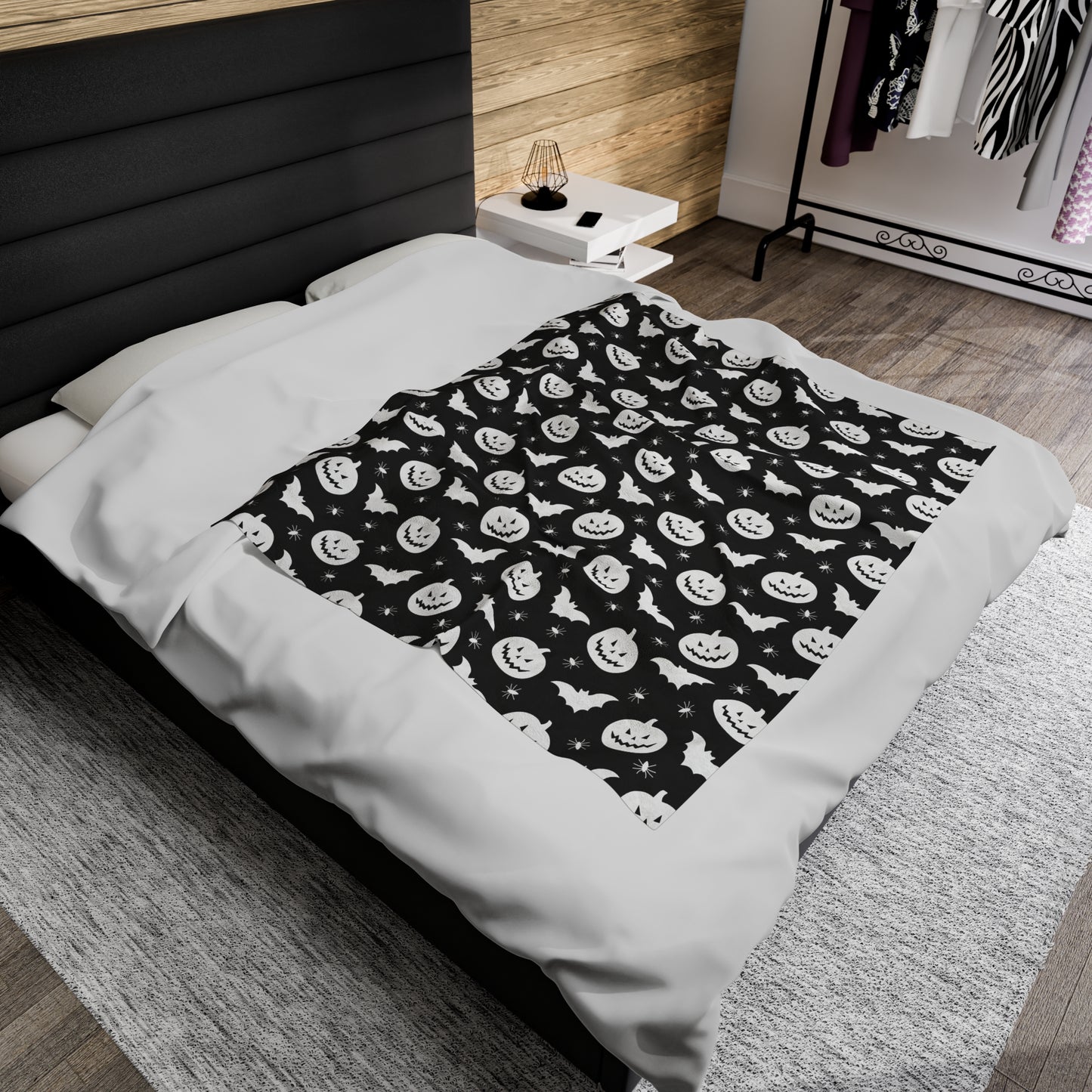 Black & White Pumpkin, Bat Velveteen Plush Blanket